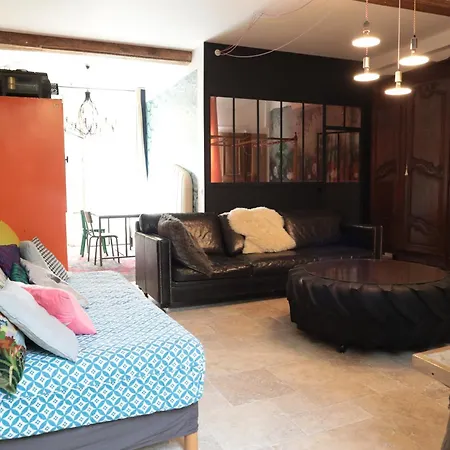 Atelier Des Glycines, Bouchon De Champagne, Sublime Site Patrimonial Apartment *