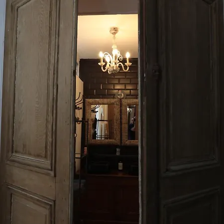 Atelier Des Glycines, Bouchon De Champagne, Sublime Site Patrimonial Apartment