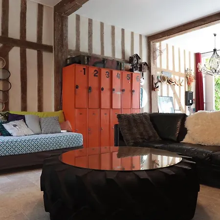 Apartment Atelier Des Glycines, Bouchon De Champagne, Sublime Site Patrimonial Troyes