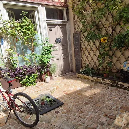 Apartment Atelier Des Glycines, Bouchon De Champagne, Sublime Site Patrimonial *